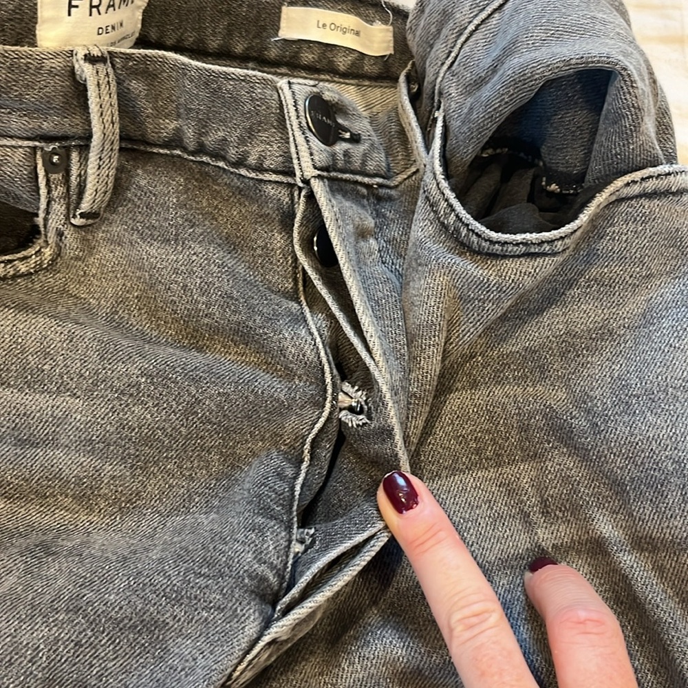 frame le crop  grey wash straight leg jeans with rips and raw hem size 29 - Picture 9 of 9